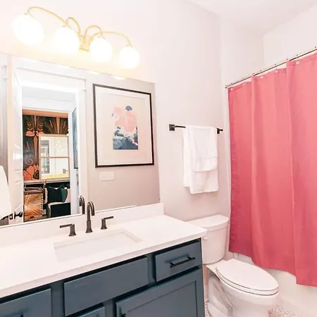 Holiday home Designer Single Family House-rooftop- Hot Tub Nashville