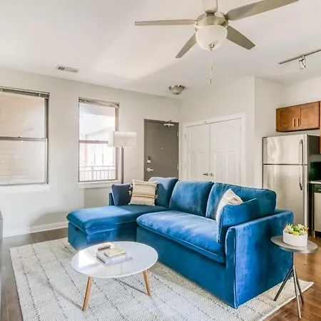 Cozysuites Two Music Row In Apartment
