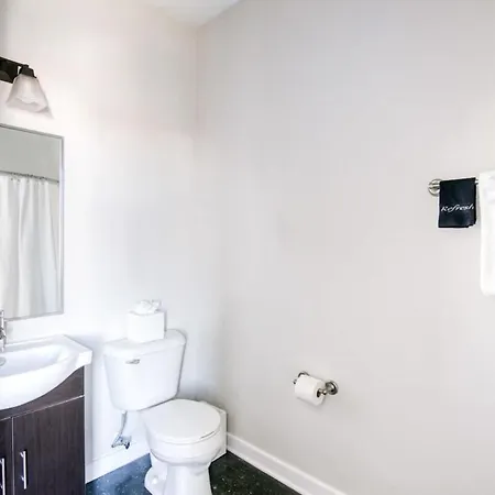Apartment Two Cozysuites Modern Music Row Nashville