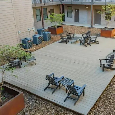 Two Cozysuites Alluring Music Row In