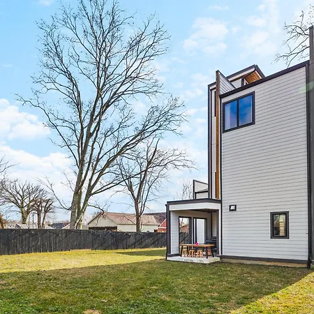 Modern Luxury Rooftop Deck, 3 Mi To Downtown *