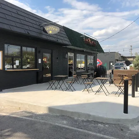 Modern Luxury Rooftop Deck, 3 Mi To Downtown * Nashville