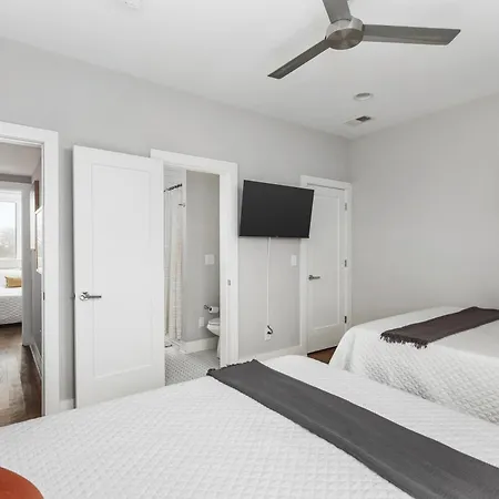 Modern Luxury Rooftop Deck, 3 Mi To Downtown