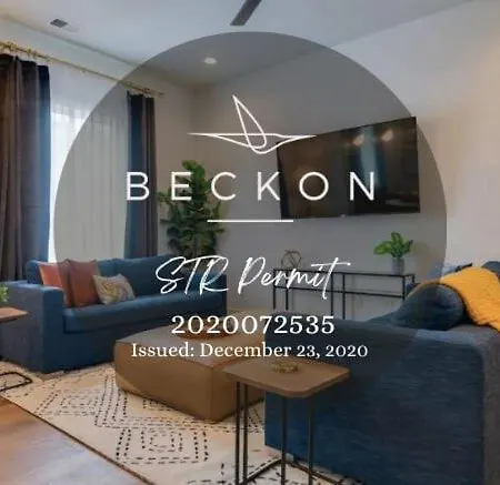 Holiday home 7br Retreat, Rooftops, Garages, Walkable To Faves 5 Mins To Nissan Stadium, Less Than 10 Mins To Broadway, 24 Hr Hospitality, Great For Groups