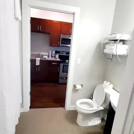 Apartment Music Row W Free Parking *