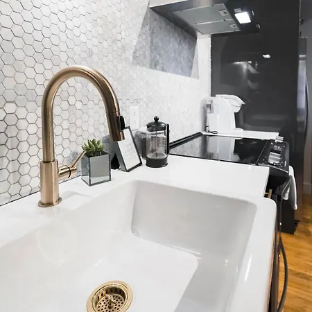 506 Lofts Apartment *