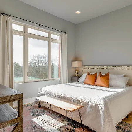 Holiday home - 970 B Youngs Ln *
