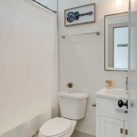 - 4908 Delaware Ave Unit G *
