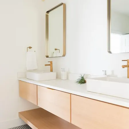 Holiday home Nash Chic Near Dt Rooftop Luxe Comfort *