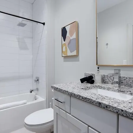 New East Oasis 13beds Roofdeck Free Parking *