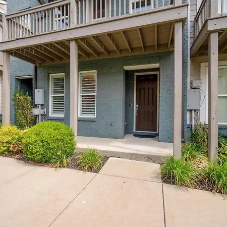 Prime Location Music House 10 Beds Free Parking Holiday home Nashville