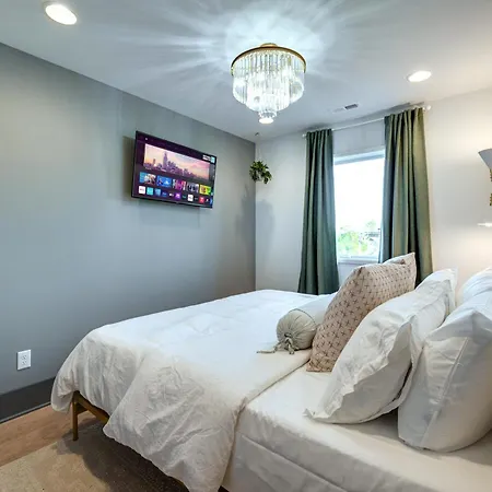Holiday home Sky High Cowgirl Luxe 4br With Rooftopdeck Karaoke Nashville