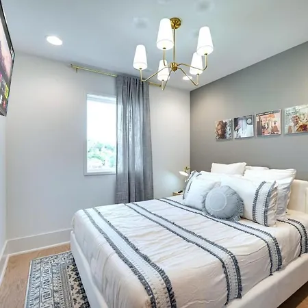 The Duo - 24 Beds & Stunning City Views Rare Find Holiday home *