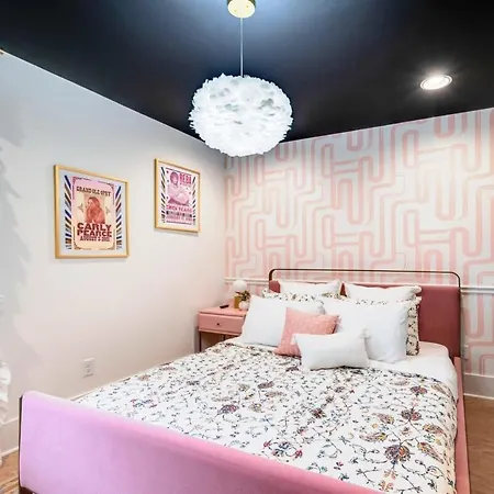 The Opry Downtown Luxe - Rooftop Cityview-karaoke Holiday home *