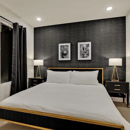 Holiday home Make Mine A Double - Minutes To Broadway