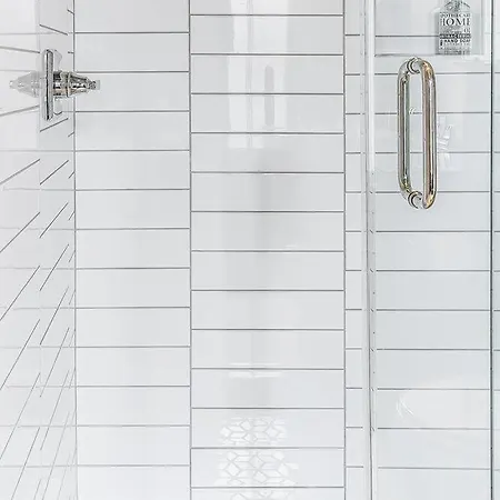 - 1000a W Trinity Ln Holiday home