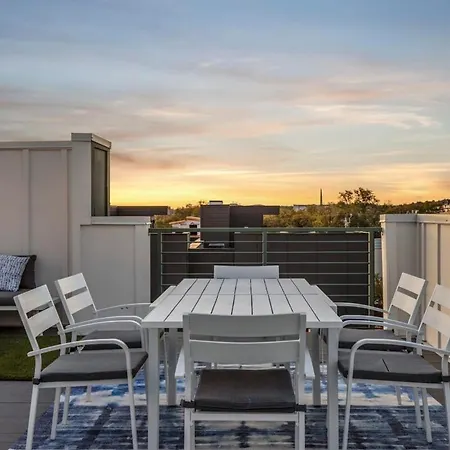 Double Lux 26beds 2 Rooftop Views Free Parking Holiday home Nashville