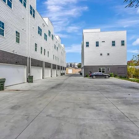 Double Lux 26beds 2 Rooftop Views Free Parking