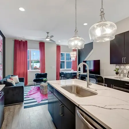 Double Lux 26beds 2 Rooftop Views Free Parking Holiday home *