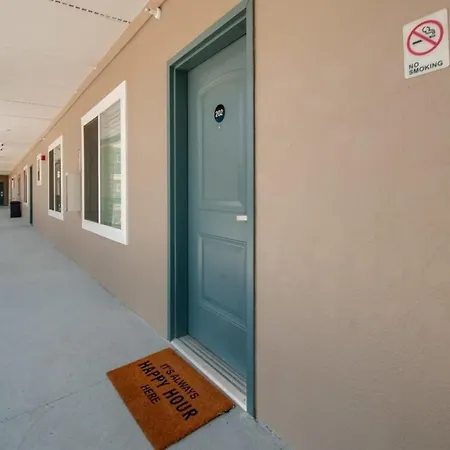 New 4 Bedroom Near Dt Walk To Restaurants *