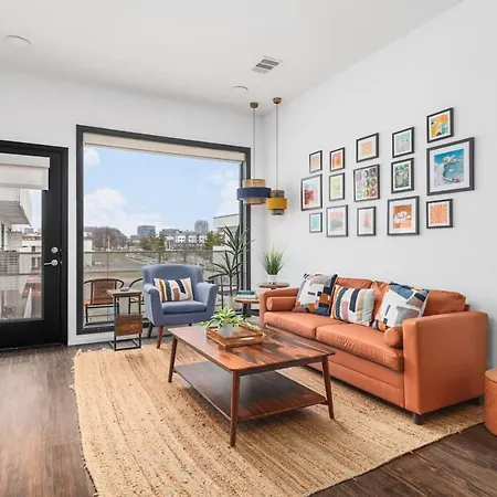 Modern Gulch Getaway With Pool, Parking, And Patio Nashville
