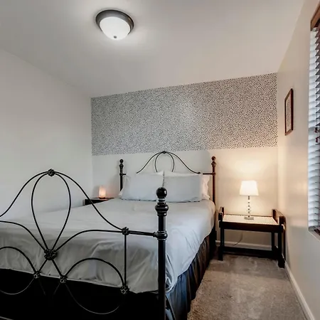 3 Bd 2 Bath Walking Distance To Nations *