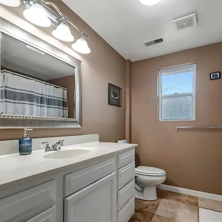 3 Bd 2 Bath Walking Distance To Nations