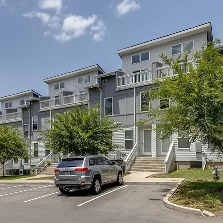 New Townhome 5 Mins To Broadway Sleeps 8 * Nashville