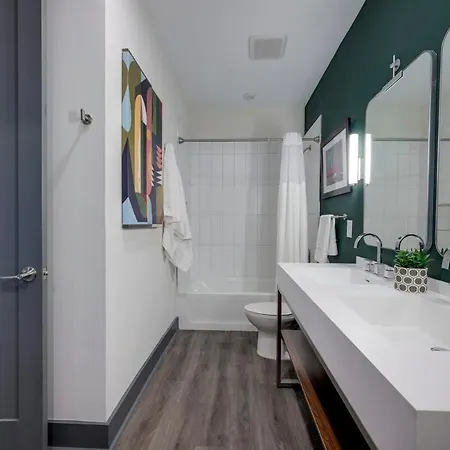 Holiday home Downtown Nash 1mi To Broadway 4 Beds Sleeps 6 *