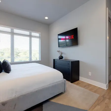 Rooftop Skyline Views Dt Nash Sleeps 12 * Nashville