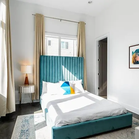 2 Lux Homes Huge Rooftop 2mi To Broadway Sleeps 24