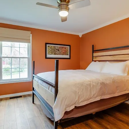 Historic East Nash Sleeps 6 *