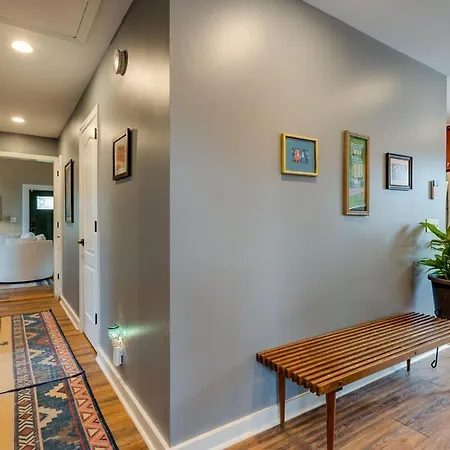 Historic East Nash Sleeps 6 Holiday home Nashville