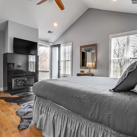 Holiday home Beautiful House With Shelby Park Views! Nashville
