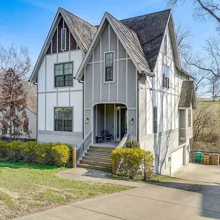 Holiday home Beautiful House With Shelby Park Views! Nashville