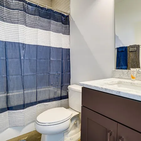 Holiday home Sleek And Modern Walk To Marathon! Nashville