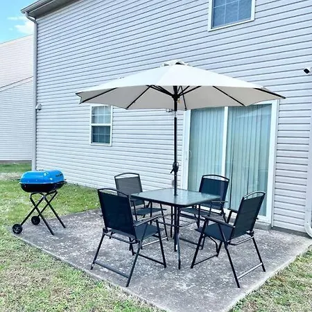 Hidden Gem 10 Min From Downtown Holiday home