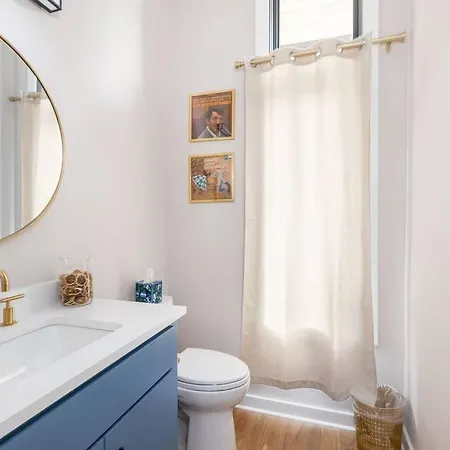 Huge Elegant 1 Bd - Big Living Space, Free Parking * Nashville