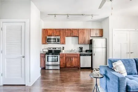 Apartment Two Cozysuites Bold Music Row In Nashville