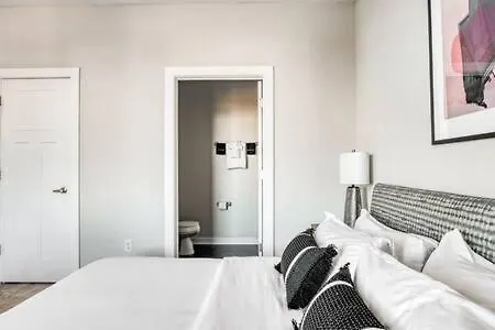 Two Cozysuites Bold Music Row In Apartment *