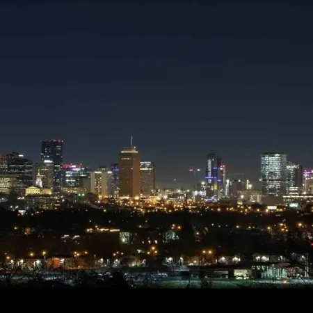 Luxury Four-story Home, Rooftop Deck With Views, Pingpong! Sleeps 12!