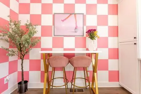 Disco Dollhouse - East + 2 8 Mi Downtown Holiday home Nashville