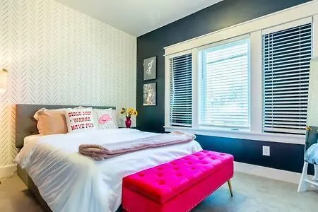 Disco Dollhouse - East + 2 8 Mi Downtown