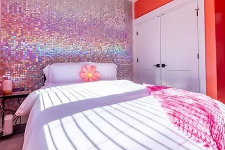Disco Dollhouse - East + 2 8 Mi Downtown * Nashville