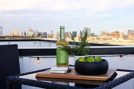 The Willow - Rooftop Lounge With Skyline Views *