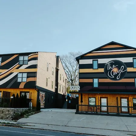 The Vinyl At Music Row - Garden Apartment *
