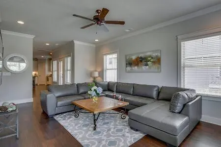 Twin Belmont Homes W 8 King 4 Living Sleep Up To 24 Guests Walk To Belmont & Vanderbilt Near Music Row The Gulch & 12 South 2 Miles To Broadway Smart Tvs Parking 24 Hr Hospitality Nashville