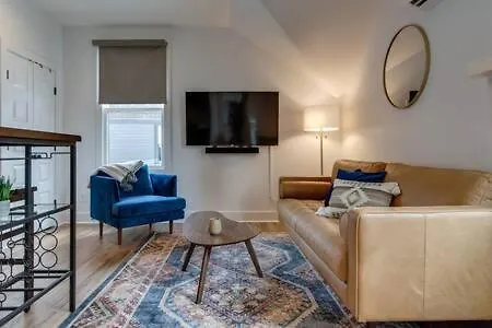 East Homes For Family Gatherings *