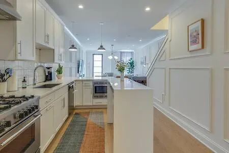 Holiday home Belmont Music Row 4 Bed, Rooftop, 10 Minutes To Dt, 24 Hour Hospitality Team, Perfect For Groups, 7 Miles To Airport