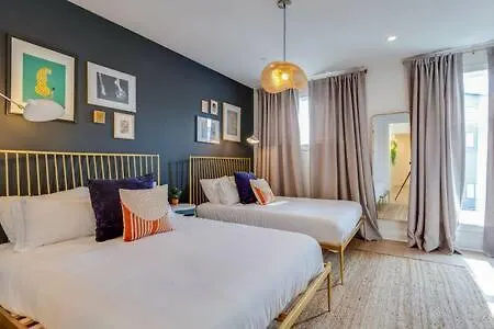 Holiday home Belmont Music Row 4 Bed, Rooftop, 10 Minutes To Dt, 24 Hour Hospitality Team, Perfect For Groups, 7 Miles To Airport